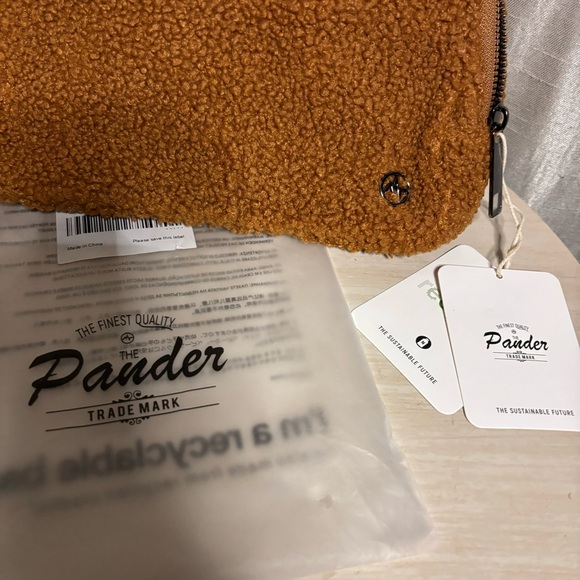 Pander Sherpa Fleece Belt Bag - Saddle Brown🦋 - Picture 6 of 9